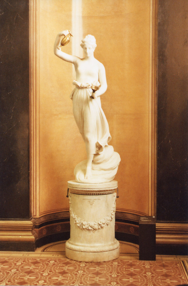 Ebe di Antonio Canova, fotografia analogica di una scultura