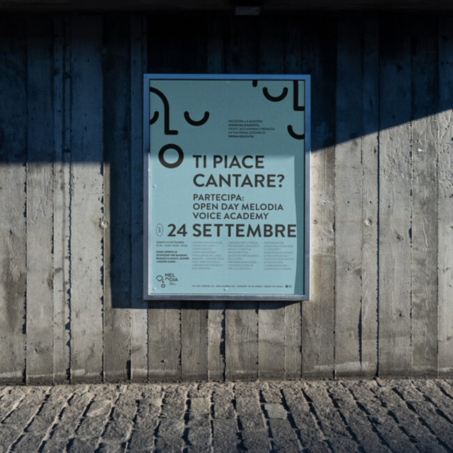 Ti piace cantare? Poster design per Melodia Voice Academy, poster mockup